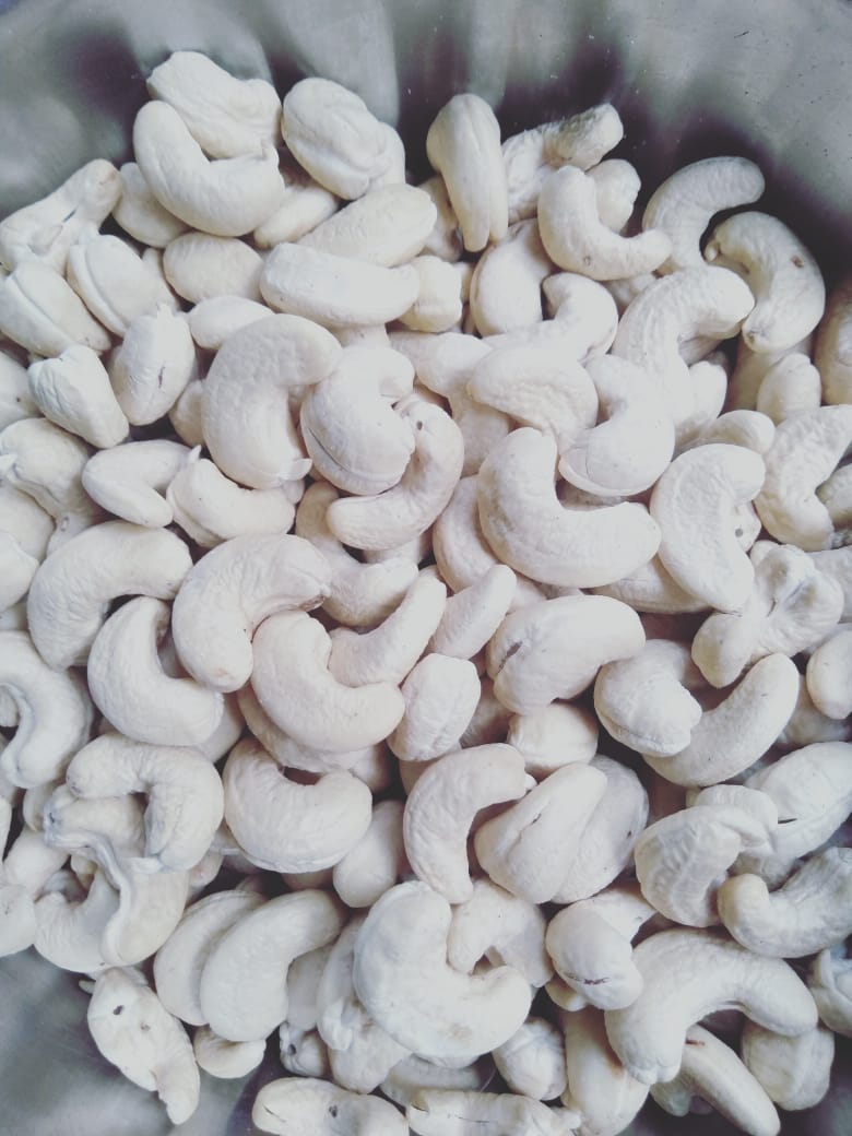 W270 WHOLE CASHEW KARNEL