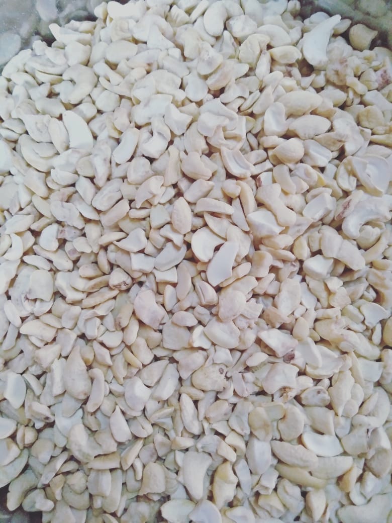 BABY BROKEN CASHEW KARNEL
