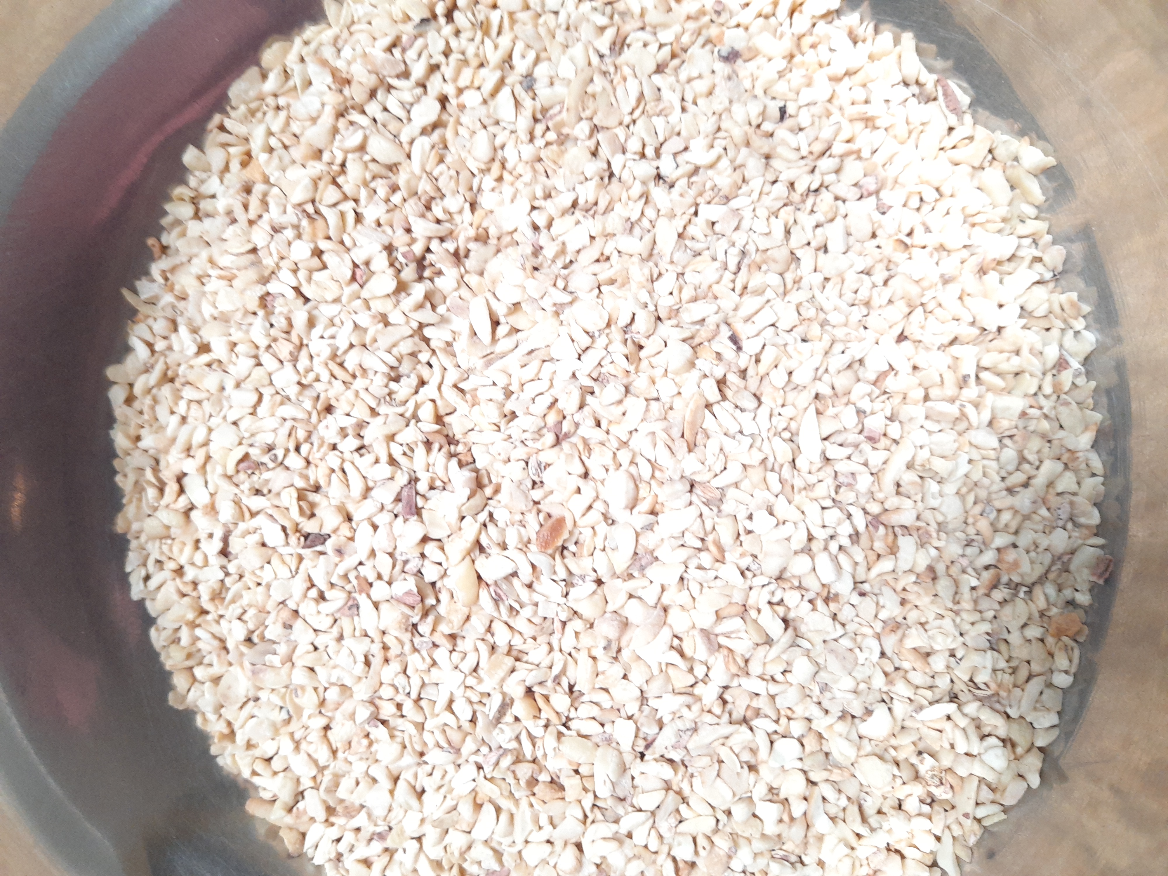 BB / LUCKY BROKEN CASHEW KARNEL