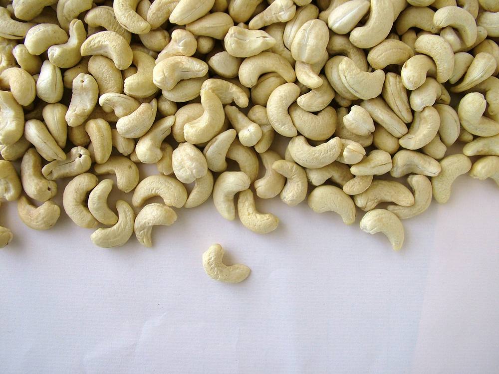 Classic Whole Kaju